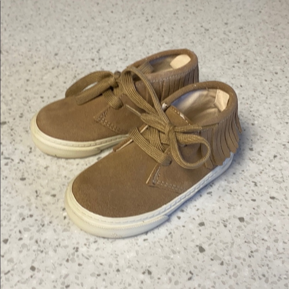 Gap toddler/baby shoes size 6